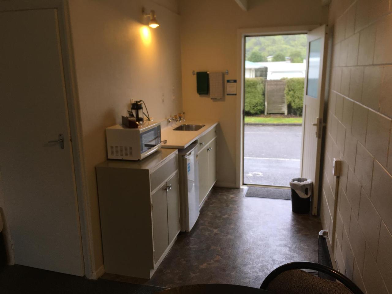 252 Beachside Motels & Holiday Park Hokitika Exterior photo